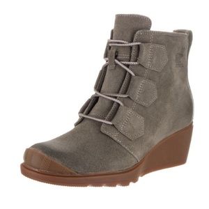 Sorel GREEN wedge leather lace up booties